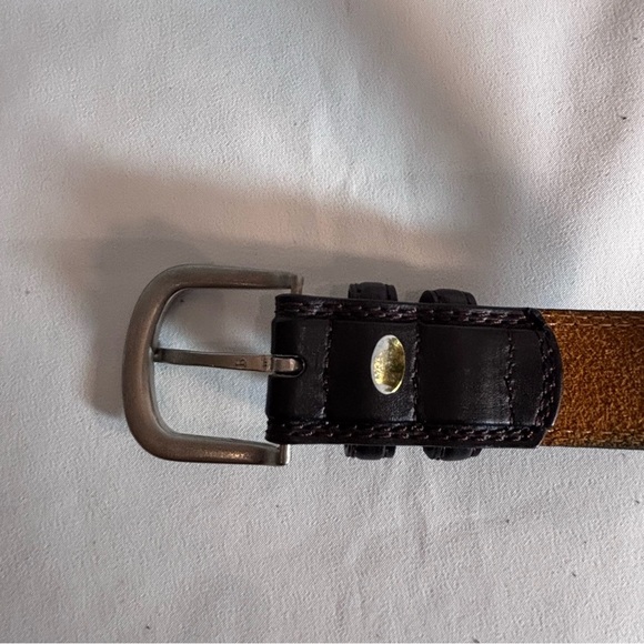 LEATHER BELT Sz 42 Smooth Plain Leather Dark Brown 47”x1.25” Silver Toned Buckle - Picture 8 of 8